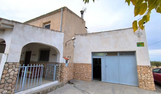 Resale - Villa -
Yecla - Inland