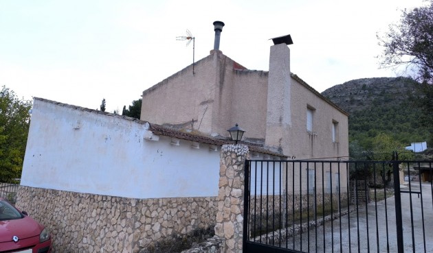 Resale - Villa -
Yecla - Inland
