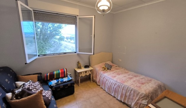 Resale - Villa -
Yecla - Inland