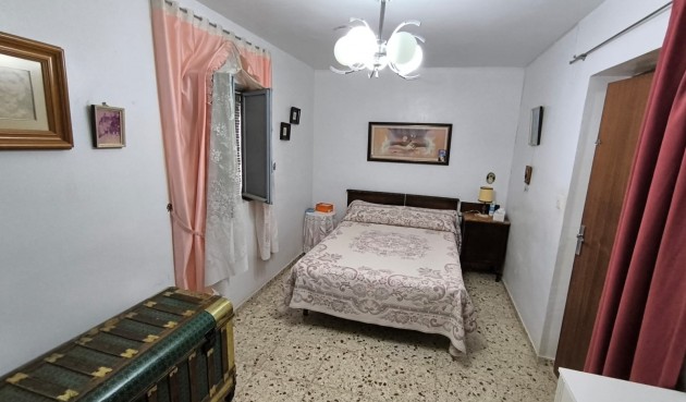 Resale - Villa -
Yecla - Inland
