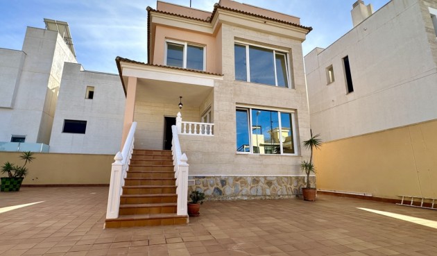Reventa - Villa -
Orihuela Costa - Costa Blanca