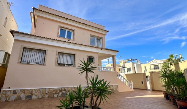 Reventa - Villa -
Orihuela Costa - Costa Blanca