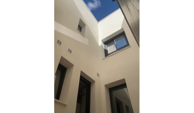 Återförsäljning - Town House -
Dolores - Costa Blanca