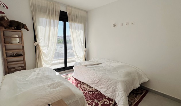 Reventa - Penthouse Penthouse -
Mil Palmeras - Costa Blanca