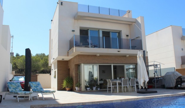 Resale - Villa -
San Miguel de Salinas - Inland