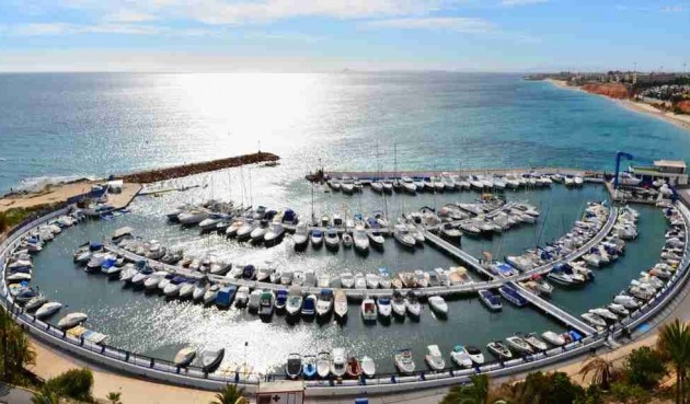 Brukt - Apartment -
Orihuela Costa - Costa Blanca