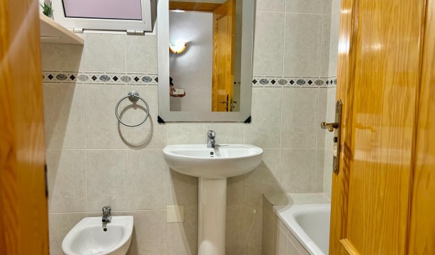 Resale - Apartment -
Torrevieja - Estacion De Autobuses