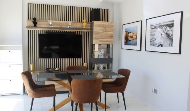 Brukt - Villa -
Orihuela Costa - Costa Blanca