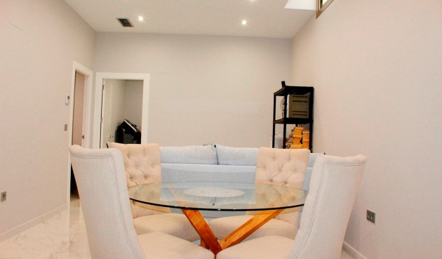 Brukt - Villa -
Orihuela Costa - Costa Blanca