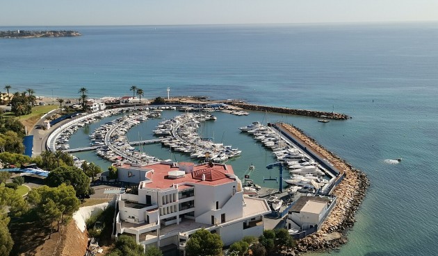 Brukt - Villa -
Orihuela Costa - Costa Blanca