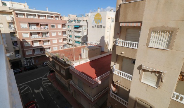 Brukt - Apartment -
Torrevieja - Acequion