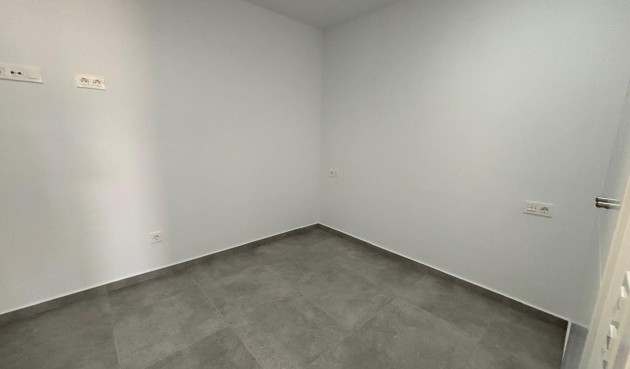 Resale - Apartment -
Torrevieja - Estacion De Autobuses