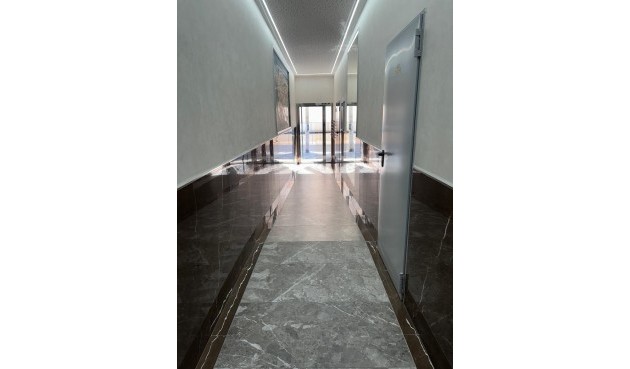 Resale - Apartment -
Torrevieja - Estacion De Autobuses