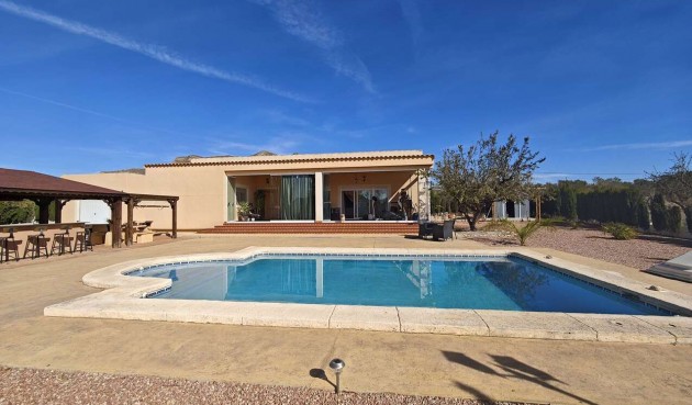 Resale - Villa -
Sax - Inland