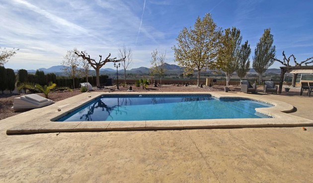 Resale - Villa -
Sax - Inland