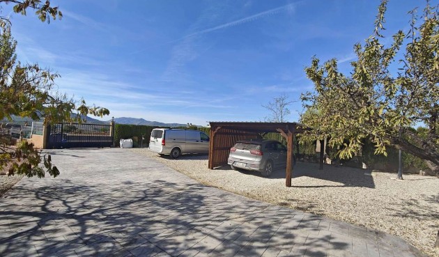 Resale - Villa -
Sax - Inland