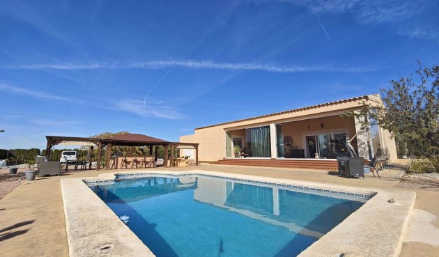 Resale - Villa -
Sax - Inland
