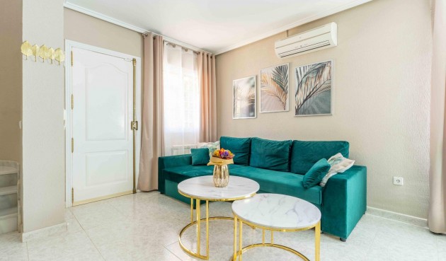 Resale - Villa -
Orihuela Costa - Punta Prima