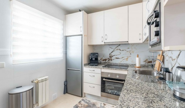 Resale - Villa -
Orihuela Costa - Punta Prima