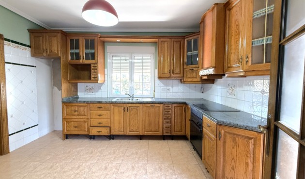 Resale - Villa -
Pilar de la Horadada - Costa Blanca