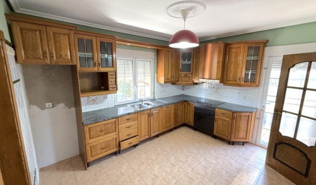 Resale - Villa -
Pilar de la Horadada - Costa Blanca