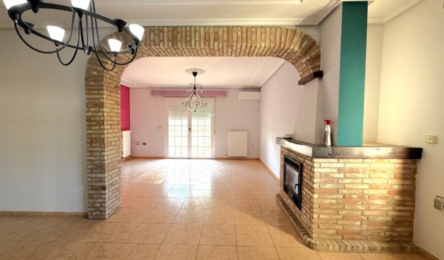 Resale - Villa -
Pilar de la Horadada - Costa Blanca