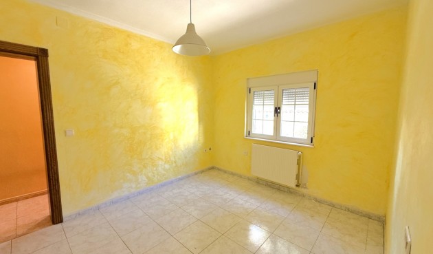 Resale - Villa -
Pilar de la Horadada - Costa Blanca