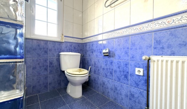 Resale - Villa -
Pilar de la Horadada - Costa Blanca