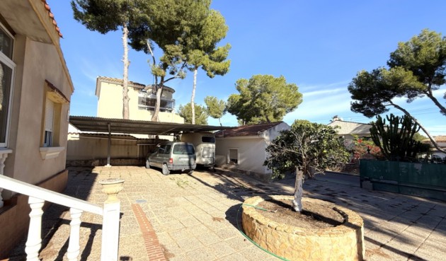 Resale - Villa -
Pilar de la Horadada - Costa Blanca