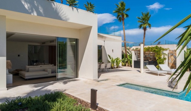 Resale - Villa -
San Miguel de Salinas - Inland