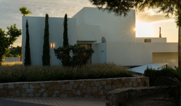 Resale - Villa -
San Miguel de Salinas - Inland