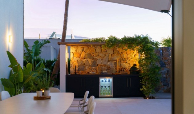 Resale - Villa -
San Miguel de Salinas - Inland