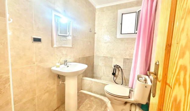 Resale - Apartment -
Torrevieja - Estacion De Autobuses