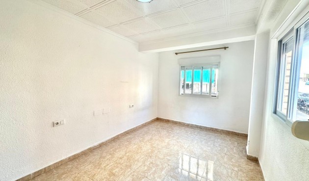 Resale - Apartment -
Torrevieja - Estacion De Autobuses