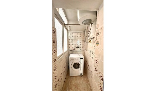 Resale - Apartment -
Torrevieja - Estacion De Autobuses