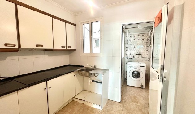 Resale - Apartment -
Torrevieja - Estacion De Autobuses