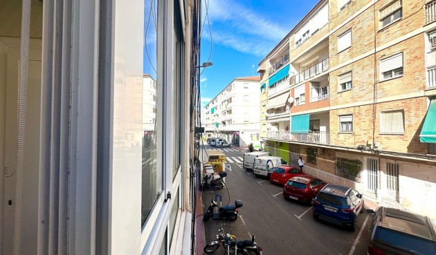 Resale - Apartment -
Torrevieja - Estacion De Autobuses