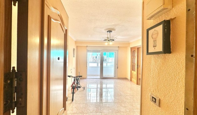 Resale - Apartment -
Torrevieja - Estacion De Autobuses