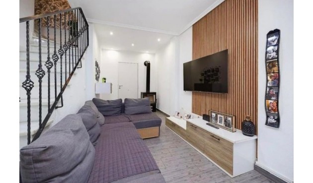 Återförsäljning - Town House -
Guardamar del Segura - Costa Blanca