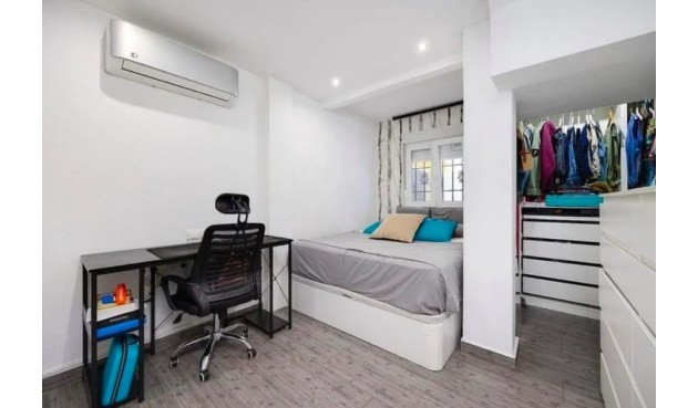 Återförsäljning - Town House -
Guardamar del Segura - Costa Blanca