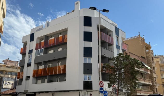 Brukt - Apartment -
Torrevieja - Centro