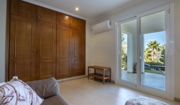 Resale - Villa -
Jávea - Costa Blanca