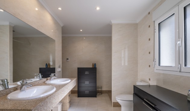 Resale - Villa -
Jávea - Costa Blanca