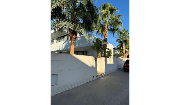 Resale - Villa -
Ciudad Quesada - Costa Blanca Sur