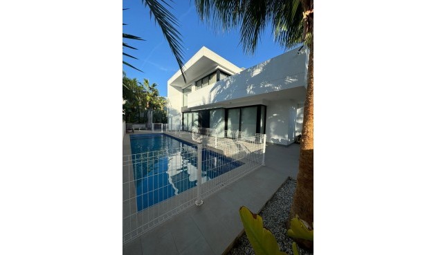 Resale - Villa -
Ciudad Quesada - Costa Blanca Sur