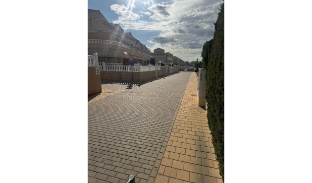 Resale - Duplex -
Torrevieja - Torreblanca