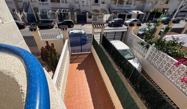 Resale - Bungalow -
Torrevieja