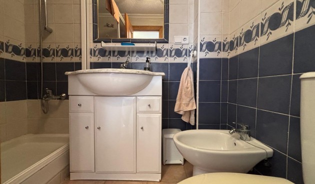 Resale - Bungalow -
Torrevieja