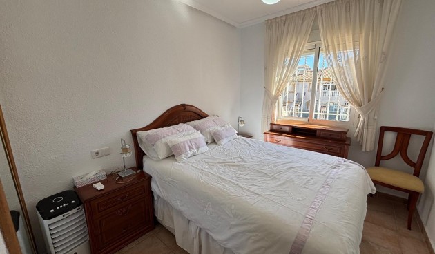 Resale - Bungalow -
Torrevieja