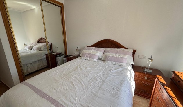 Resale - Bungalow -
Torrevieja